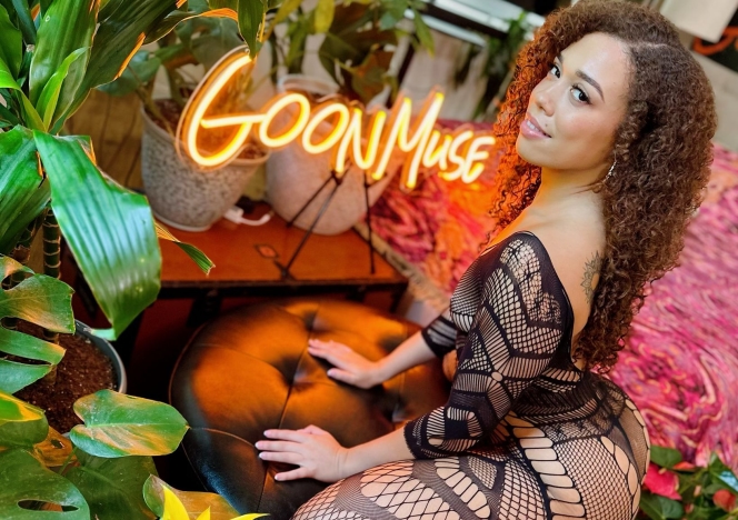 Goon Queen Willow Ryder Gets Multiple Loads!